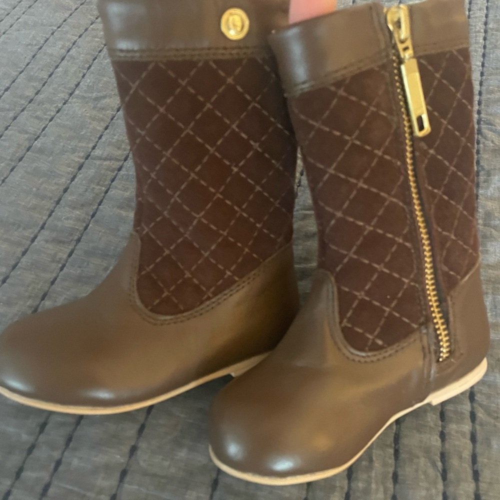Size 6 Janie and Jack boots.  Only worn twice in excellent condition!